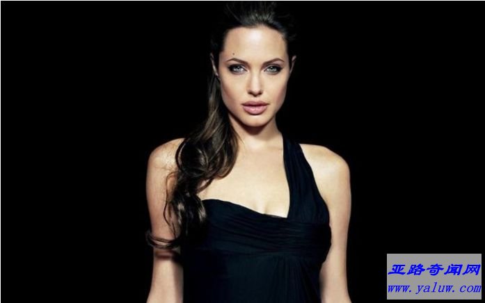 好莱坞收入最高的女明星排行榜前十名：安吉丽娜·朱莉