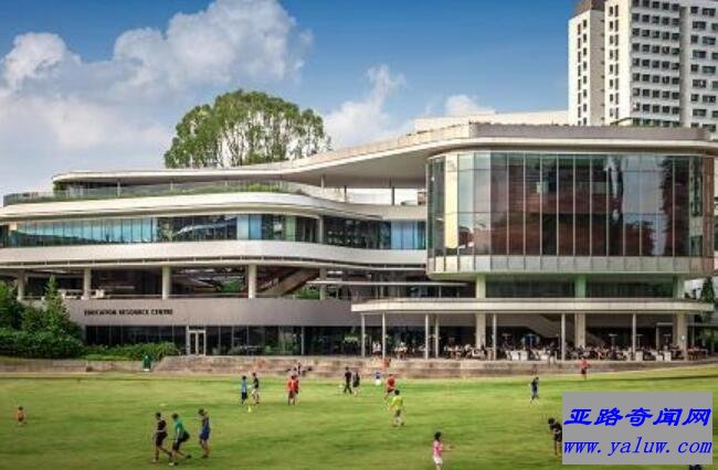 新加坡国立大学