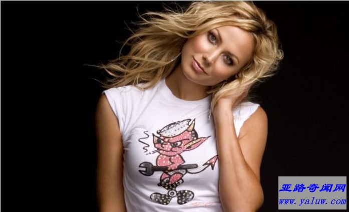 最受欢迎的WWE女孩前十名：史黛希·姬伯乐