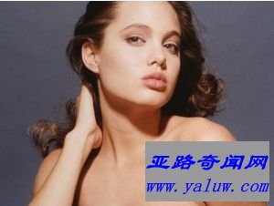 安吉丽娜·朱莉