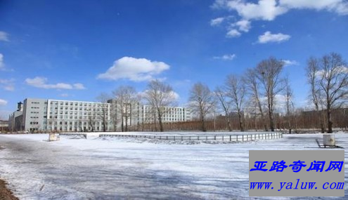 吉林大学