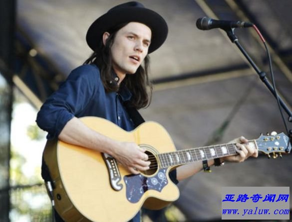 詹姆斯·迈克尔·贝