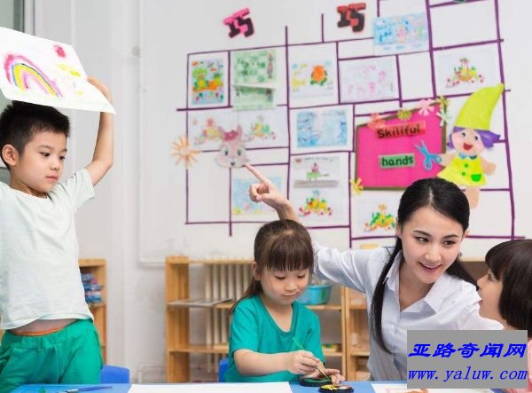 幼儿园教师和特殊辅导员