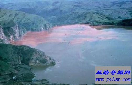 尼奥斯湖，非洲喀麦隆北部