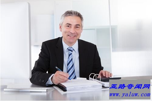 财政顾问