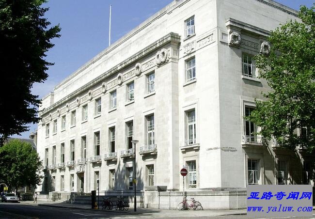 伦敦卫生与热带医学院