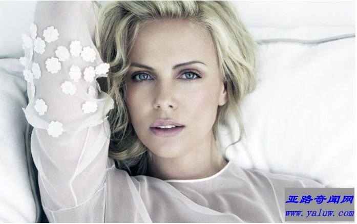 好莱坞收入最高的女明星排行榜前十名：查理兹·塞隆