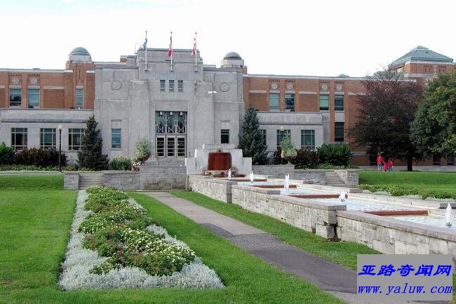 蒙特利尔大学