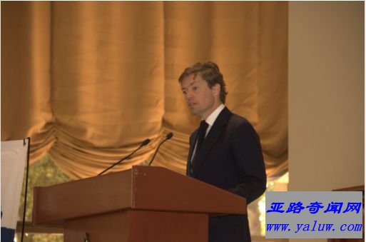 尼古拉斯·伯格鲁恩 尼古拉斯·伯格鲁恩