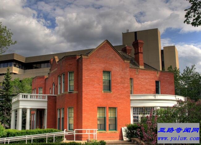 阿尔伯塔大学