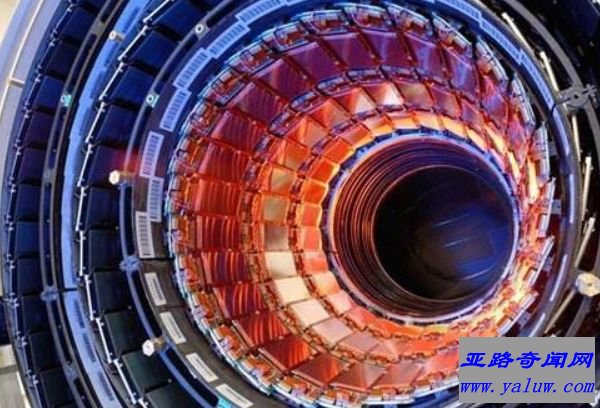 世界上最大的粒子加速器 长达27公里