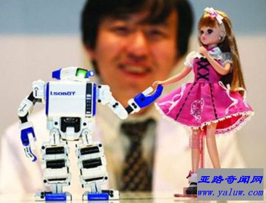 世界上最小的人形机器人 来自日本的拇指姑娘