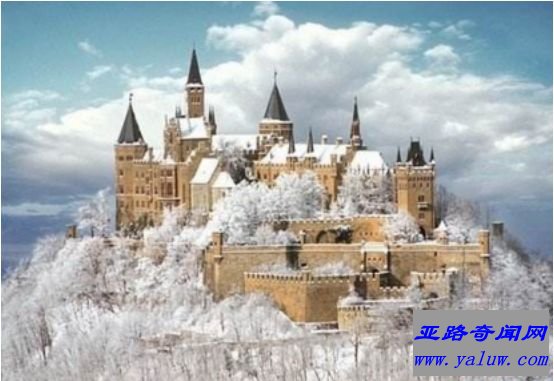 世界上最壮观的冰雪城堡,如同画集般美丽的初雪城堡 世界上最壮观的冰雪城堡,如同画集般美丽的初雪城堡