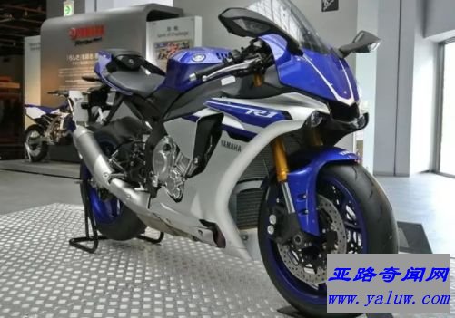 雅马哈YZF R1，299Km/h