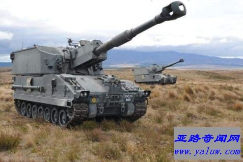 “普赖默斯”自行榴弹炮，新加坡