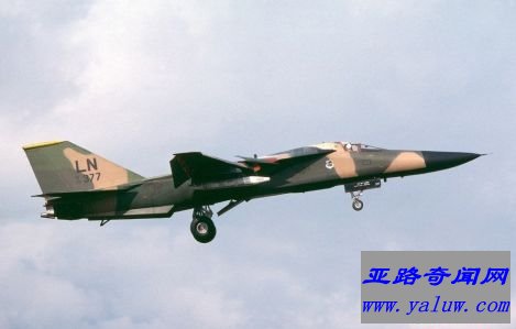 F-111“土豚”轰炸机