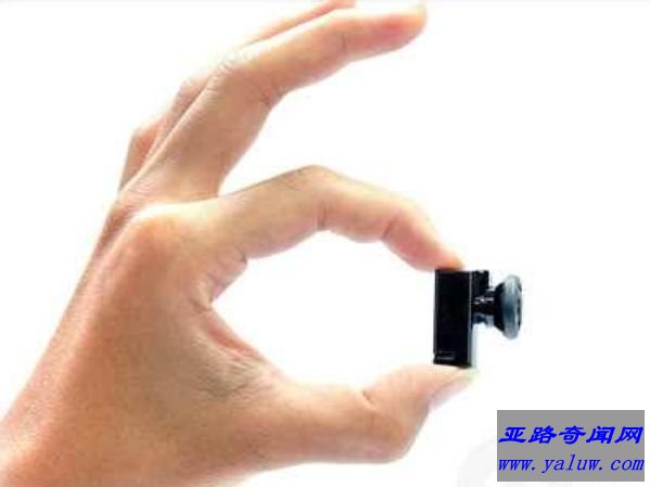 世界上最小的音乐播放器，可以放在耳朵里的播放器