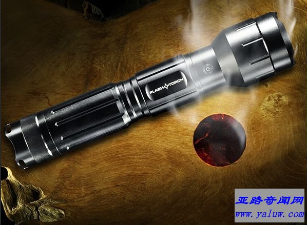 世界上最亮的手电筒——Flashtorch