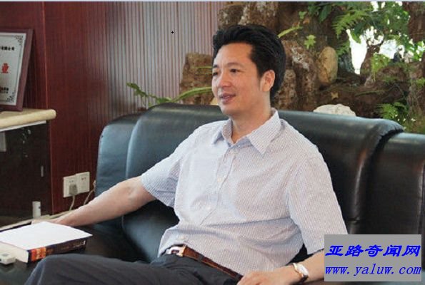 潘亚文