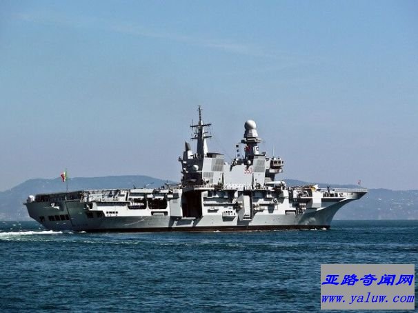 加富尔号航母，意大利