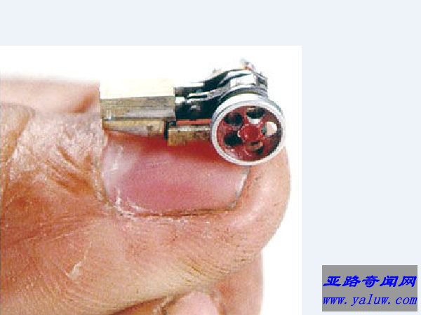 世界上最小的蒸汽机 指尖上的蒸汽机