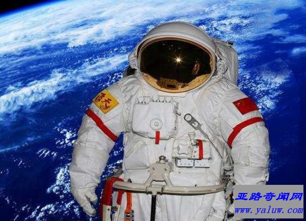 世界上装备最多高科技的服装 一套上千万美金