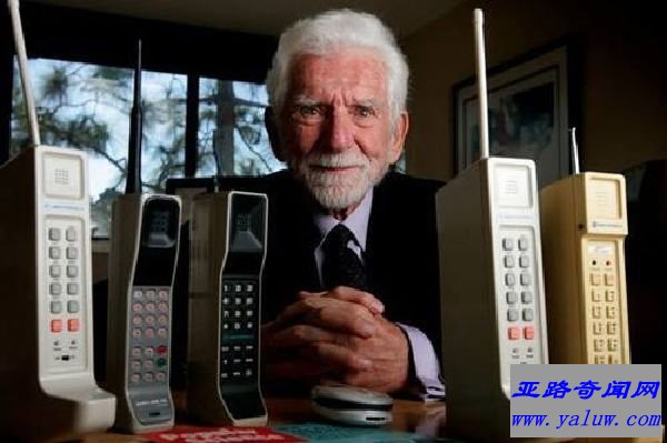 世界上最早的手机 1983年诞生的大哥大