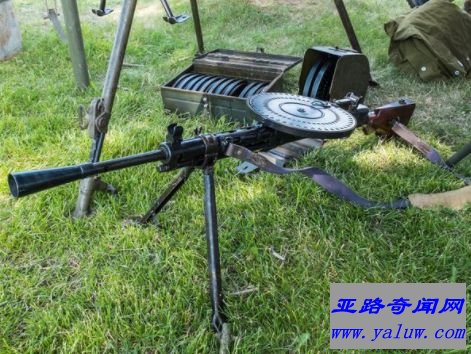 苏联的DP系列转盘轻机枪