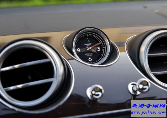 世界上最贵最快的SUV 超豪华品牌首次试水SUV