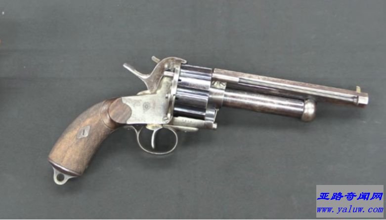 LeMat grapeshot revolver